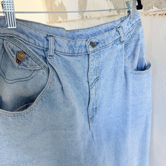 Vintage Lee Riders Mom Jeans High Rise Tapered Light Wash 90s Denim Womens 33x30 - Picture 6 of 7